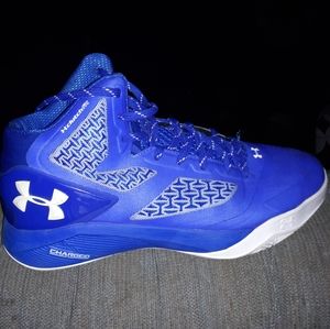 Under armour charged basketball shoes sz 10.5